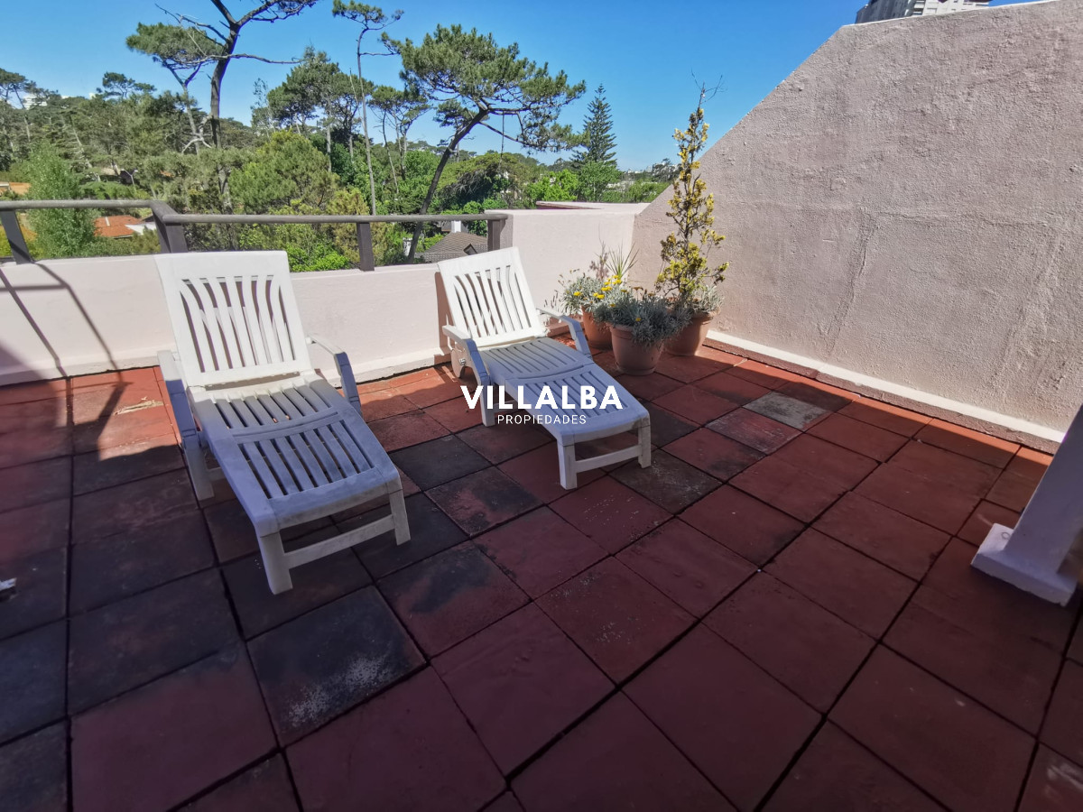 Apartamento ID.2539 - Apartamento 3 dormitorios y 2 baños en Playa Mansa, Punta del Este