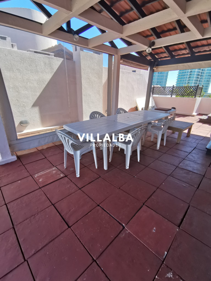 Apartamento ID.2539 - Apartamento 3 dormitorios y 2 baños en Playa Mansa, Punta del Este