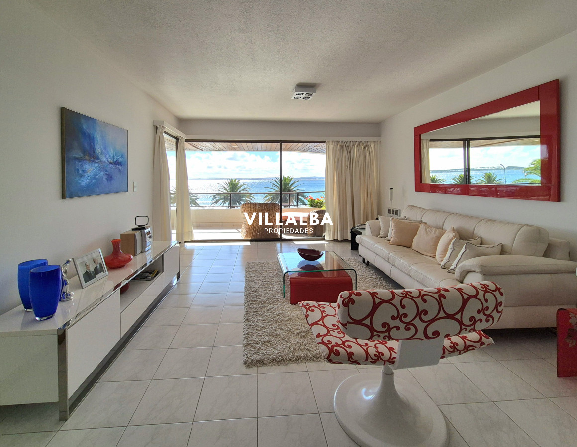Apartamento ID.3622 - Apartamento 3 dormitorios + dependencia frente al mar parada 1 Playa Mansa Península