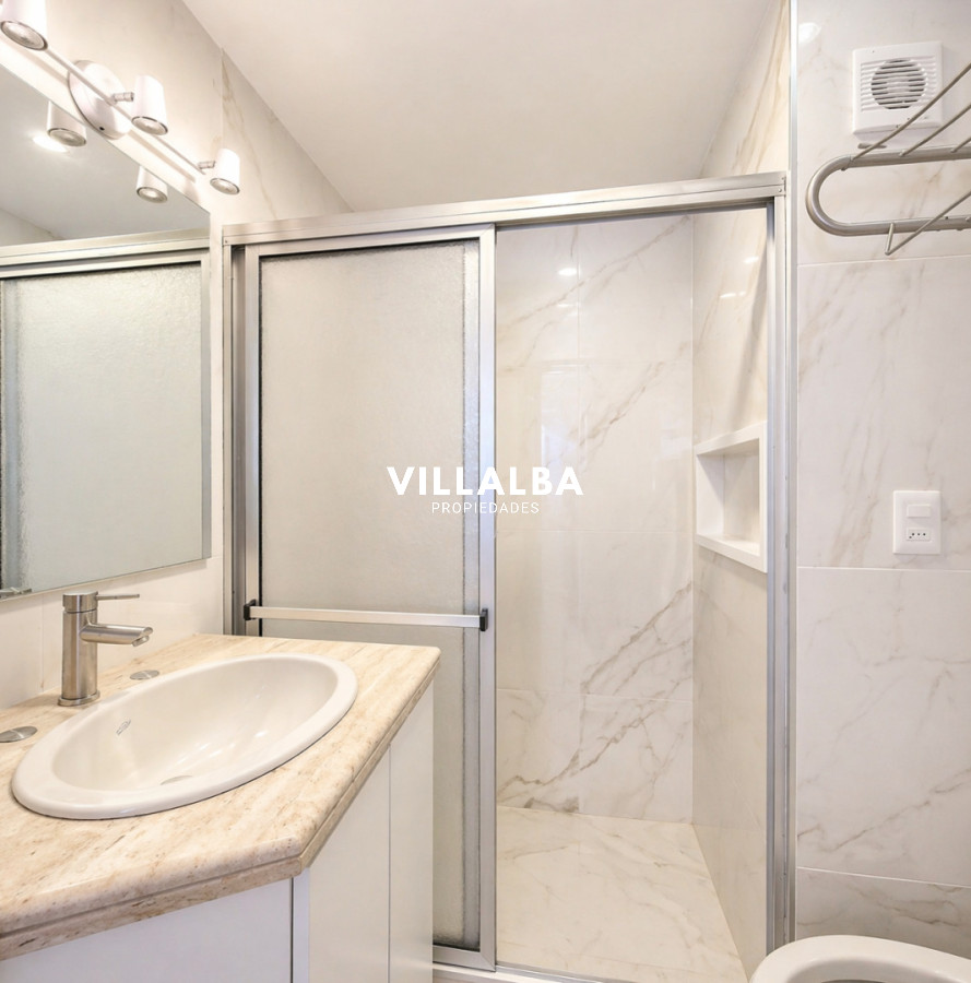 Apartamento ID.4045 - Apartamento 1 dormitorio en venta cercano al Mar terraza y cochera Playa Mansa Punta del Este