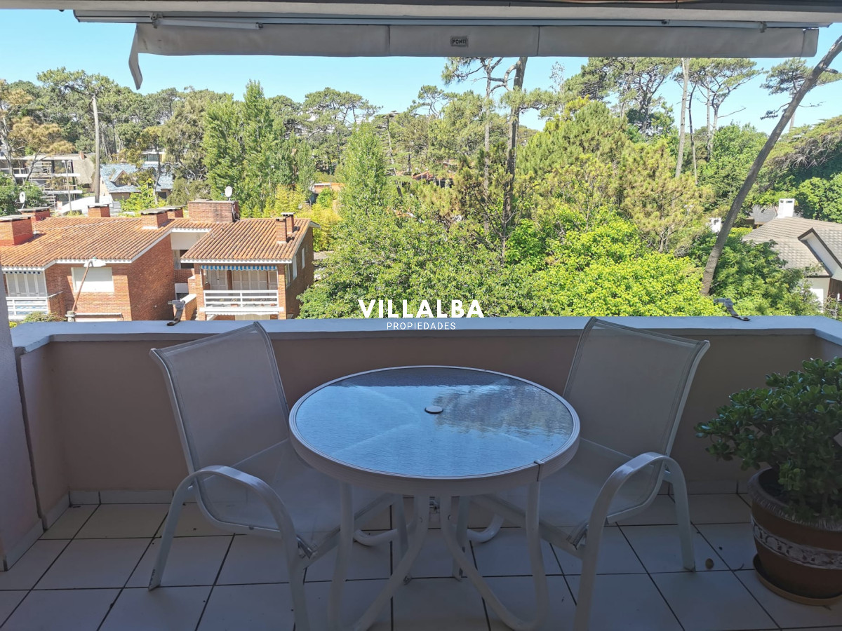 Apartamento ID.2539 - Apartamento 3 dormitorios y 2 baños en Playa Mansa, Punta del Este