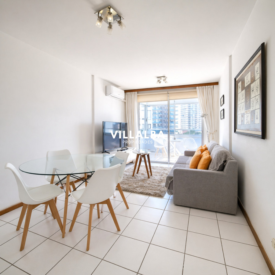 Apartamento ID.4045 - Apartamento 1 dormitorio en venta cercano al Mar terraza y cochera Playa Mansa Punta del Este