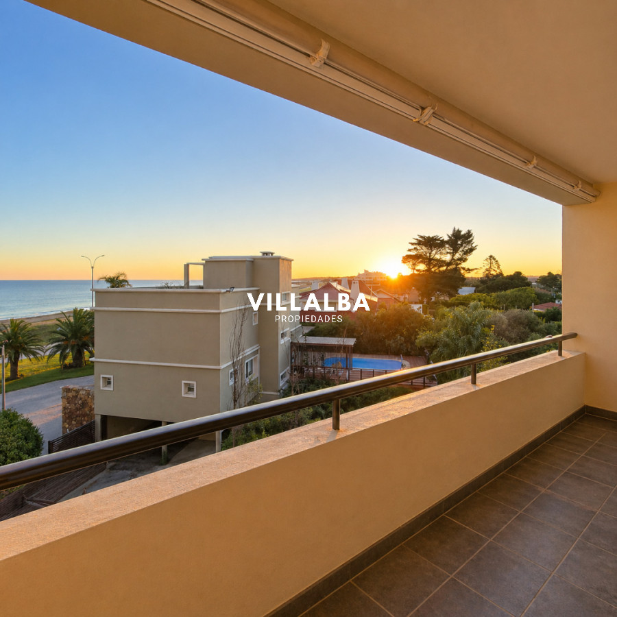 Apartamento ID.4466 - Apartamento de 3 Dormitorios con Vista Parcial al Mar en Playa Mansa - Pinares
