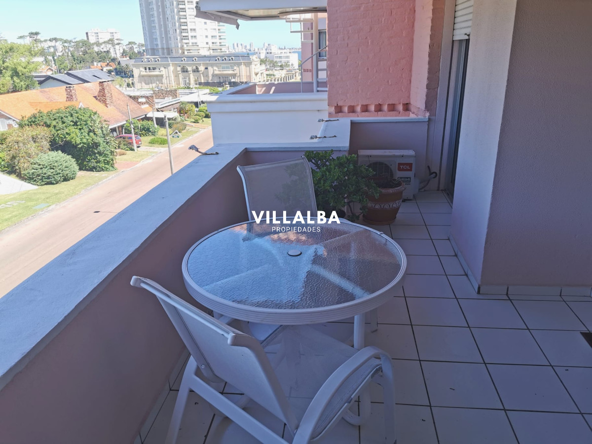 Apartamento ID.2539 - Apartamento 3 dormitorios y 2 baños en Playa Mansa, Punta del Este