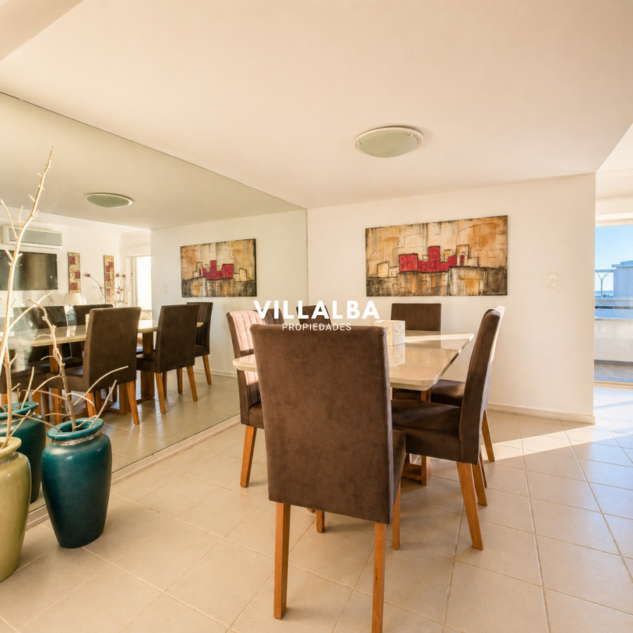 Apartamento ID.4466 - Apartamento de 3 Dormitorios con Vista Parcial al Mar en Playa Mansa - Pinares