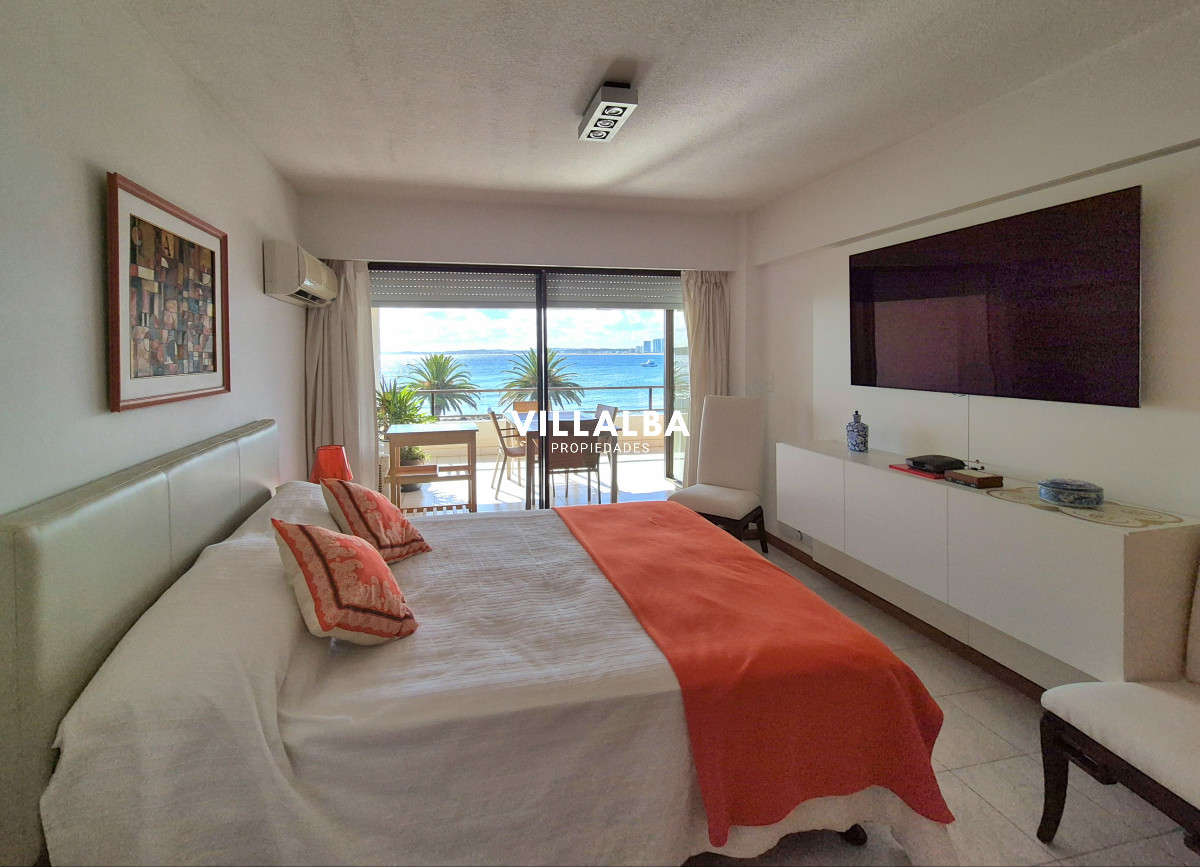 Apartamento ID.3622 - Apartamento 3 dormitorios + dependencia frente al mar parada 1 Playa Mansa Península