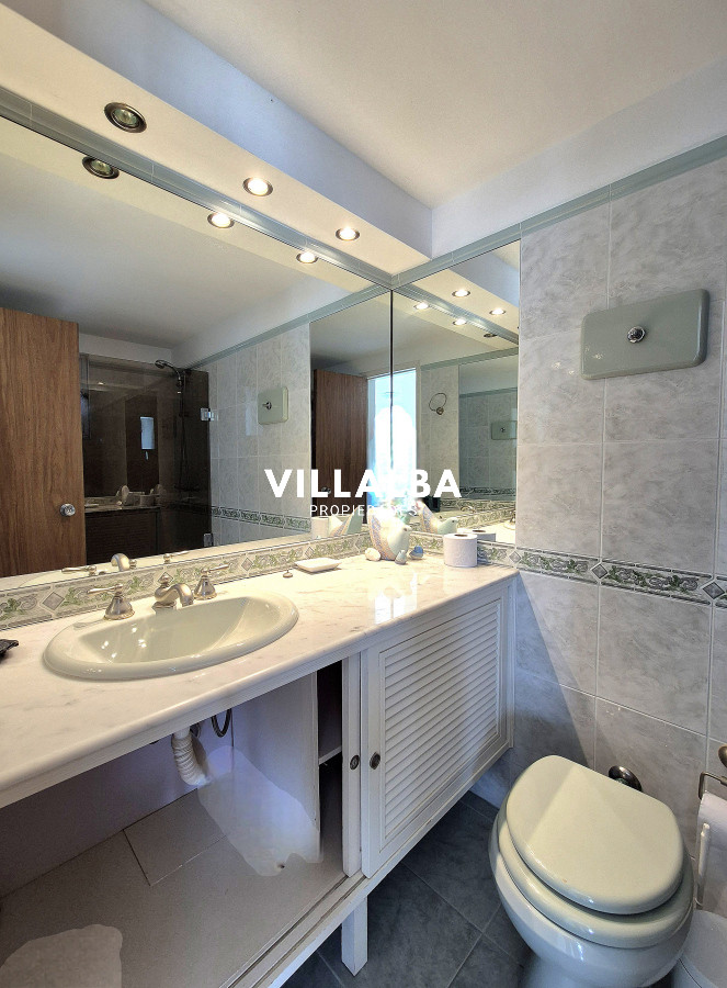 Apartamento ID.3627 - Apartamento piso alto 3 dormitorios terraza garage con vista al mar Península Punta del Este