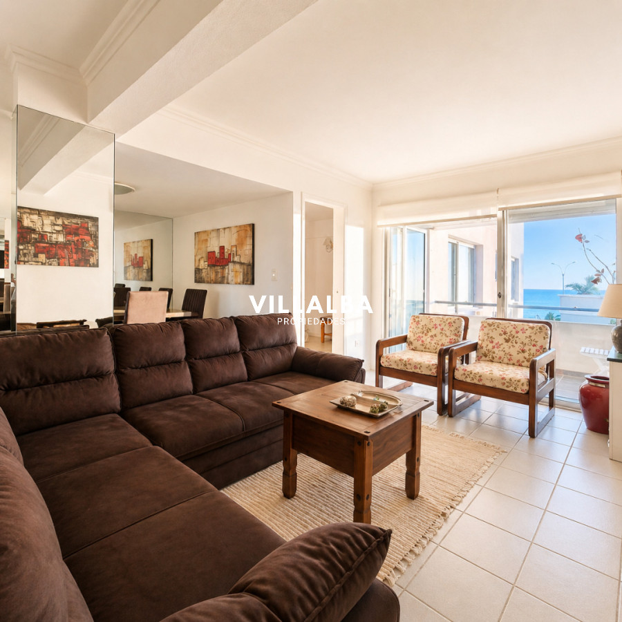Apartamento ID.4466 - Apartamento de 3 Dormitorios con Vista Parcial al Mar en Playa Mansa - Pinares