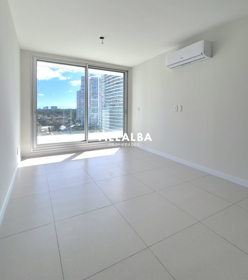 Apartamento ID.3555 - Apartamento a estrenar venta 1 dormitorio frente a metros del mar terraza garage Playa Mansa Punta del Este