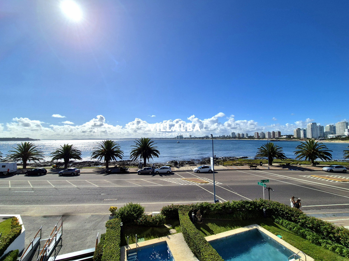 Apartamento ID.3622 - Apartamento 3 dormitorios + dependencia frente al mar parada 1 Playa Mansa Península