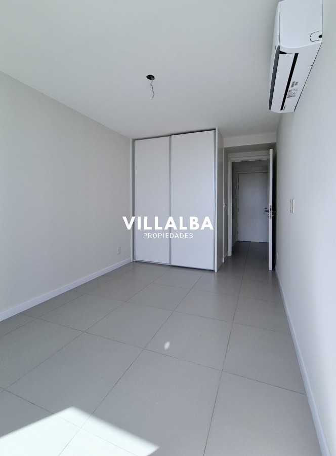 Apartamento ID.3555 - Apartamento a estrenar venta 1 dormitorio frente a metros del mar terraza garage Playa Mansa Punta del Este