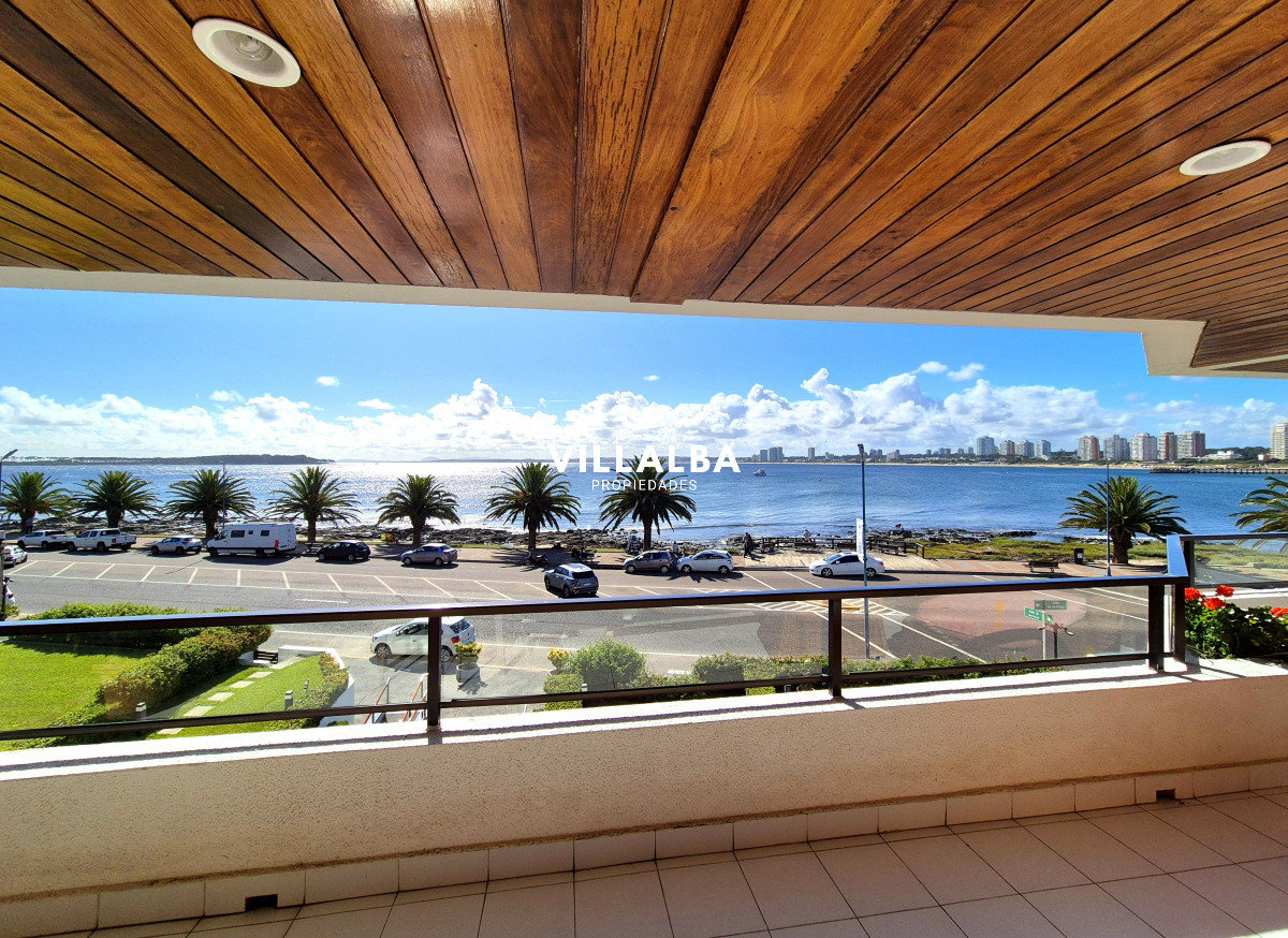 Apartamento ID.3622 - Apartamento 3 dormitorios + dependencia frente al mar parada 1 Playa Mansa Península
