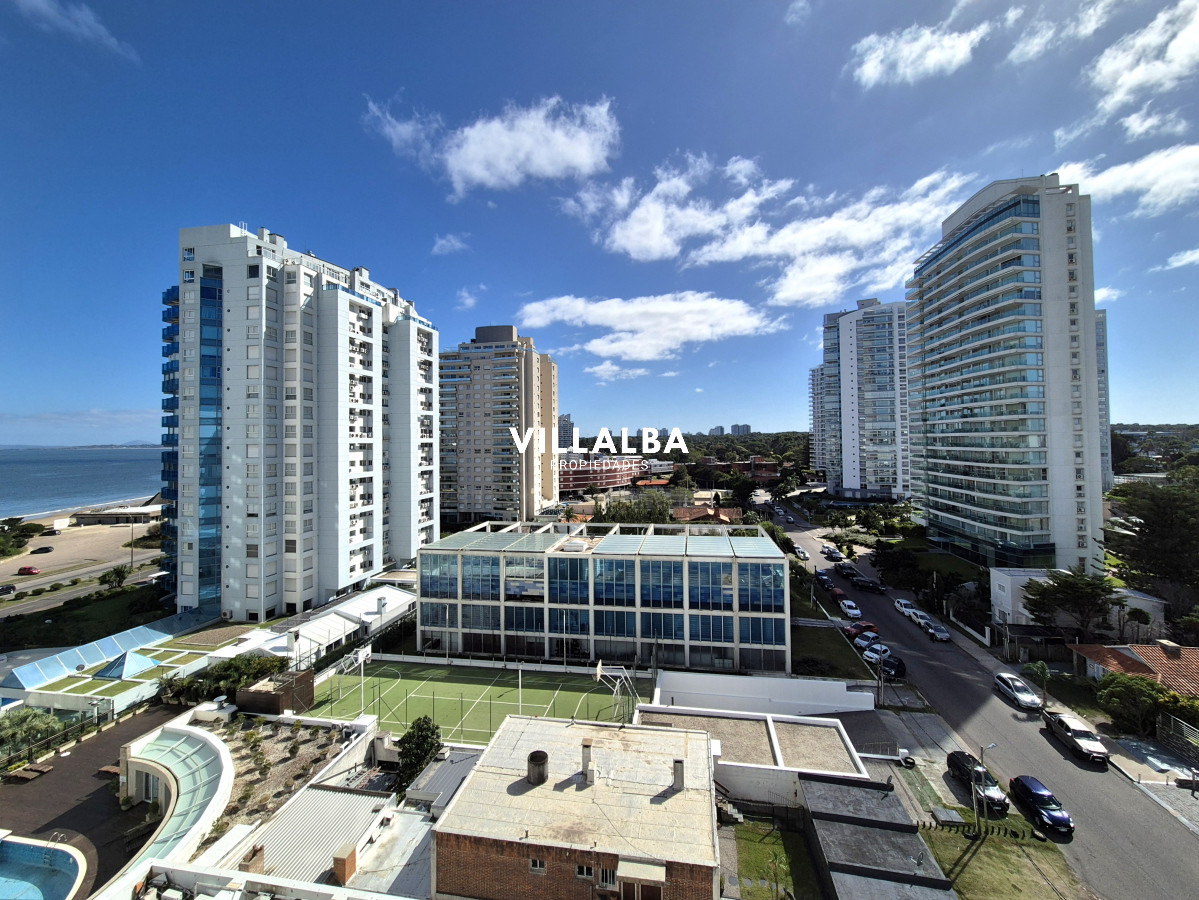 Apartamento ID.3555 - Apartamento a estrenar venta 1 dormitorio frente a metros del mar terraza garage Playa Mansa Punta del Este