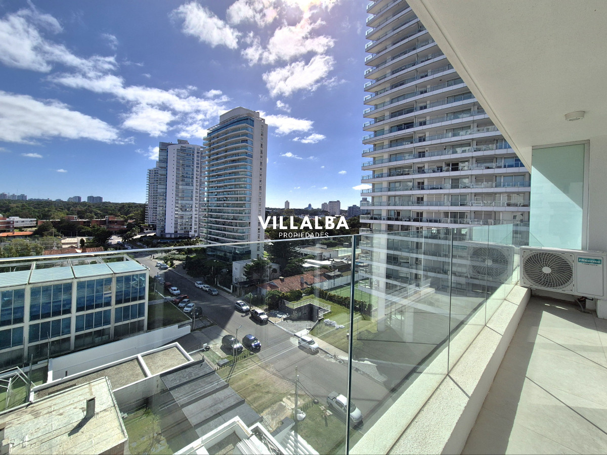 Apartamento ID.3555 - Apartamento a estrenar venta 1 dormitorio frente a metros del mar terraza garage Playa Mansa Punta del Este