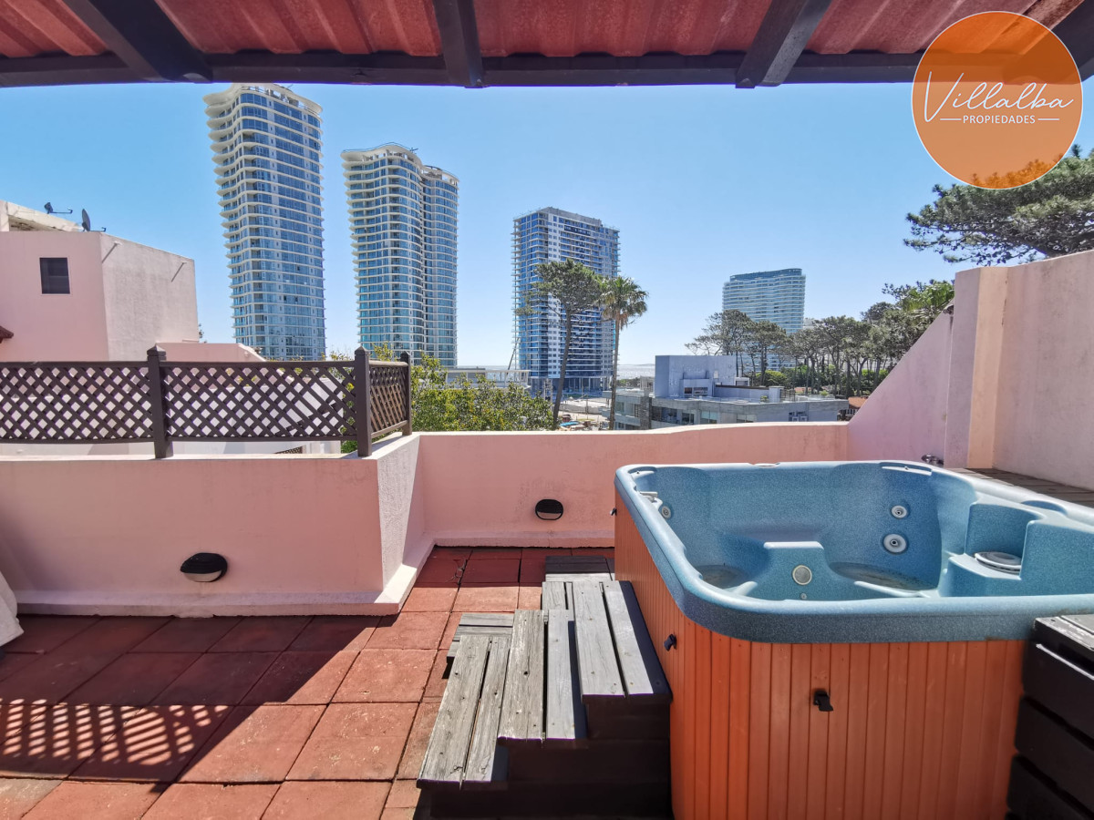 Apartamento ID.2539 - Apartamento 3 dormitorios y 2 baños en Playa Mansa, Punta del Este