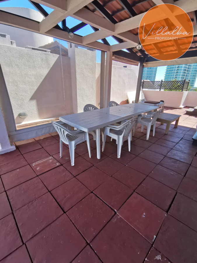 Apartamento ID.2539 - Apartamento 3 dormitorios y 2 baños en Playa Mansa, Punta del Este