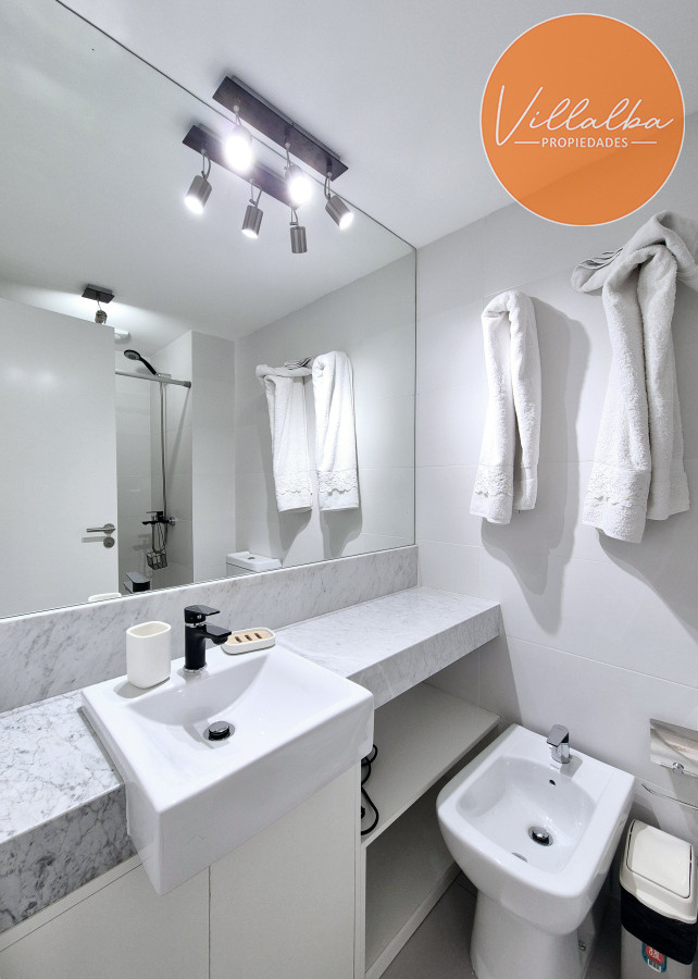 Apartamento ID.3553 - Apartamento moderno piso alto vista al mar Playa Mansa Punta del Este