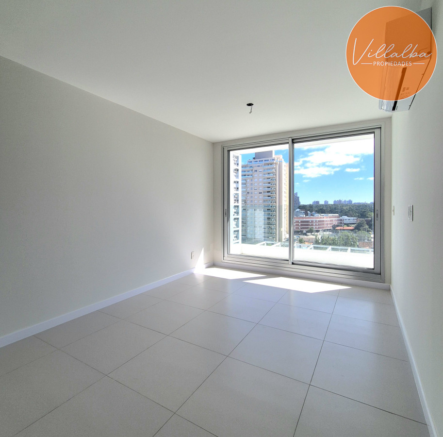 Apartamento ID.3555 - Apartamento a estrenar venta 1 dormitorio frente a metros del mar terraza garage Playa Mansa Punta del Este
