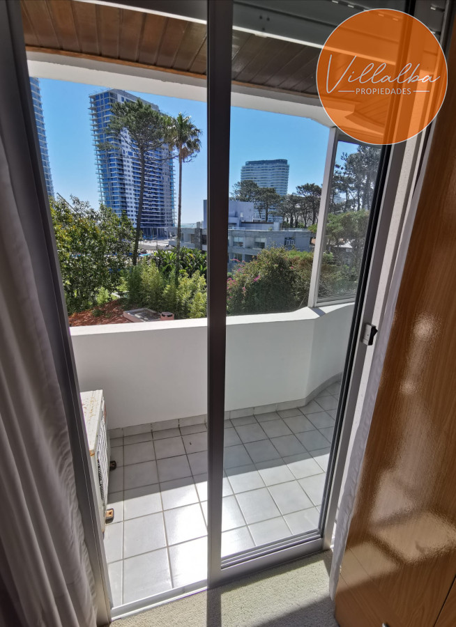 Apartamento ID.2539 - Apartamento 3 dormitorios y 2 baños en Playa Mansa, Punta del Este