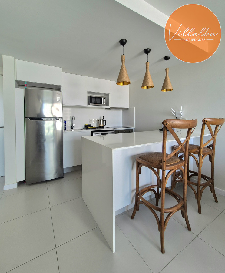 Apartamento ID.3553 - Apartamento moderno piso alto vista al mar Playa Mansa Punta del Este