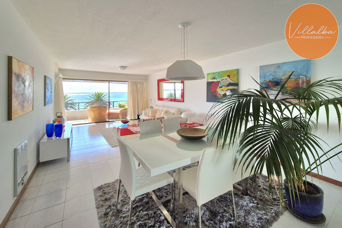 Apartamento ID.3622 - Apartamento 3 dormitorios + dependencia frente al mar parada 1 Playa Mansa Península