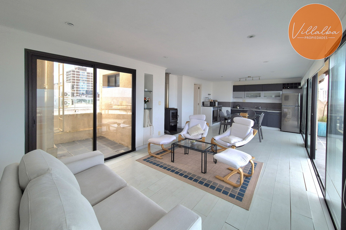Apartamento ID.2537 - Oportunidad Duplex-Penthouse Península 3 dormitorios 2 baños garage