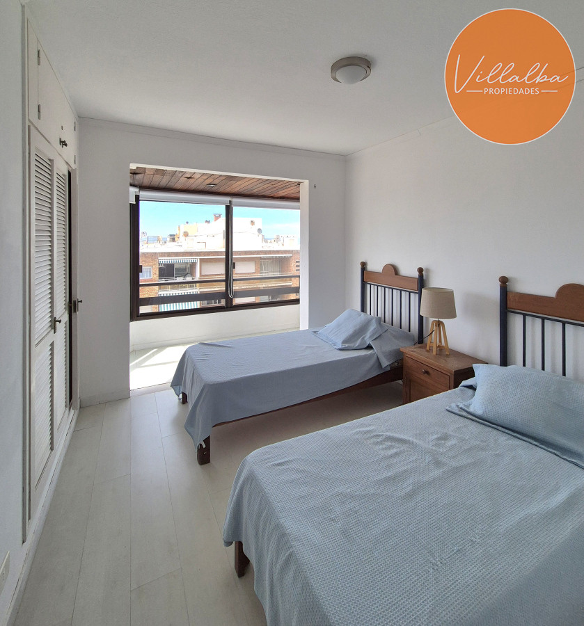 Apartamento ID.2537 - Oportunidad Duplex-Penthouse Península 3 dormitorios 2 baños garage