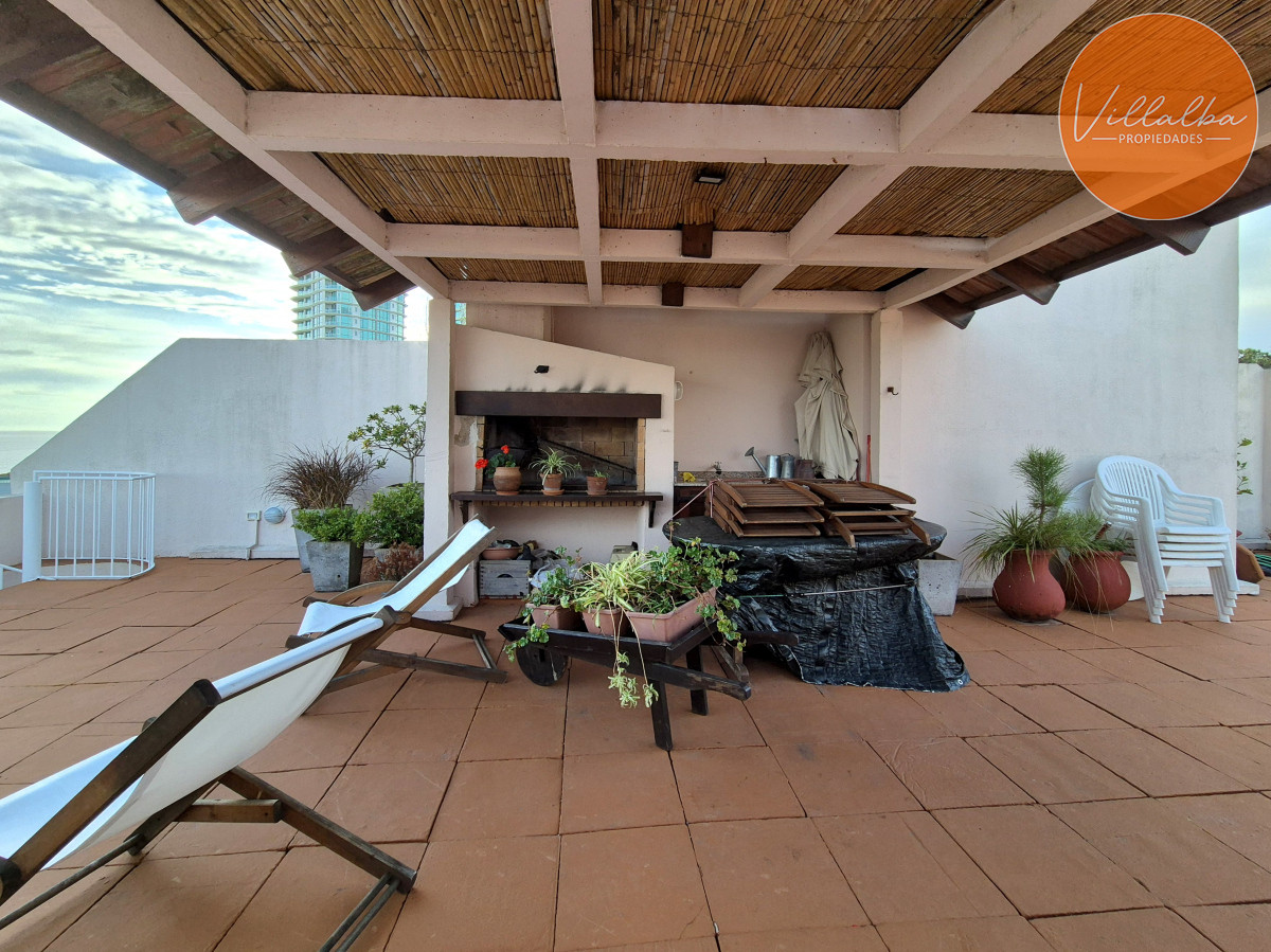 Apartamento ID.2538 - Penthouse con barbacoa de uso exclusivo Playa Mansa Punta del Este