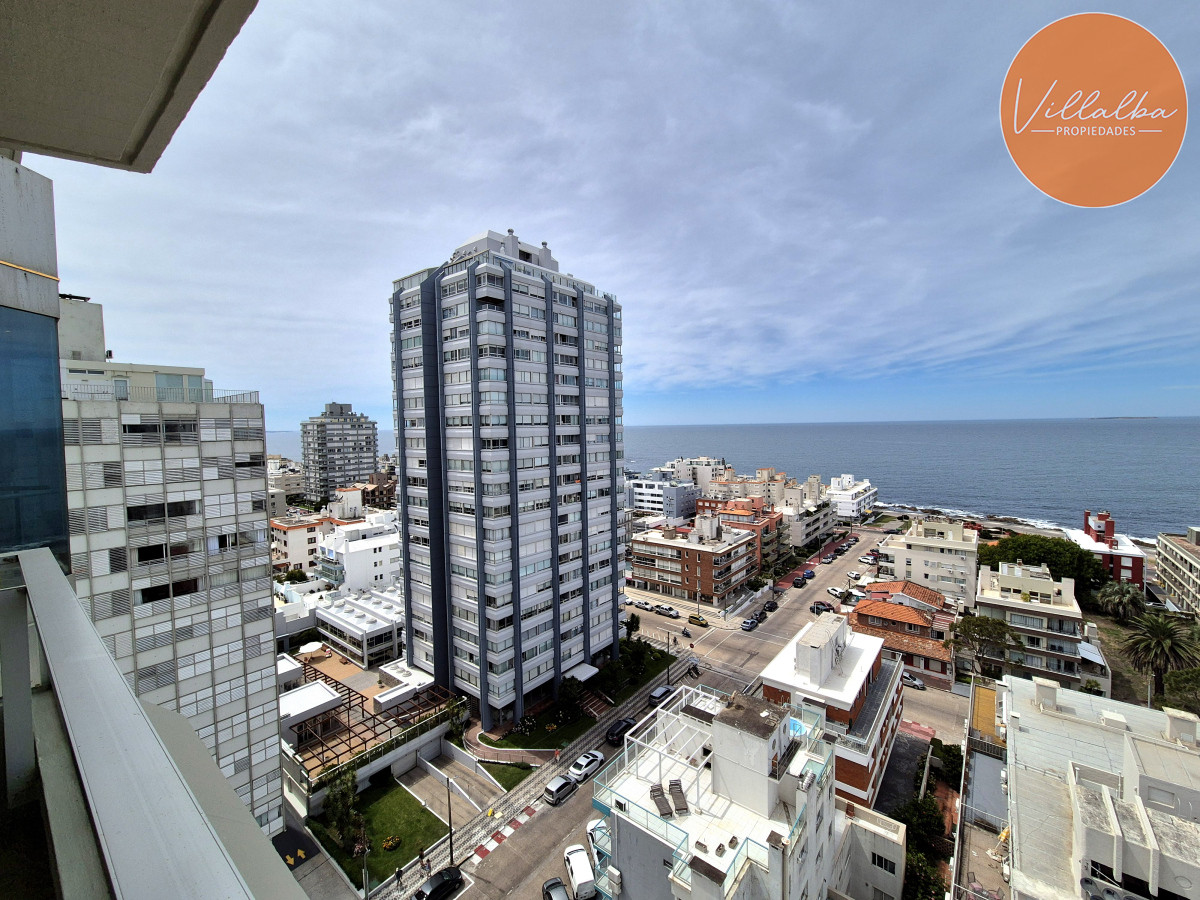 Apartamento ID.3627 - Apartamento piso alto 3 dormitorios terraza garage con vista al mar Península Punta del Este