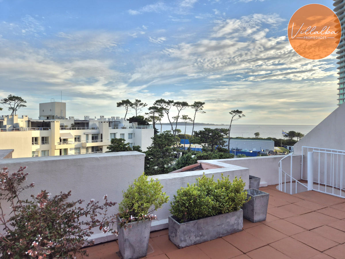 Apartamento ID.2538 - Penthouse con barbacoa de uso exclusivo Playa Mansa Punta del Este