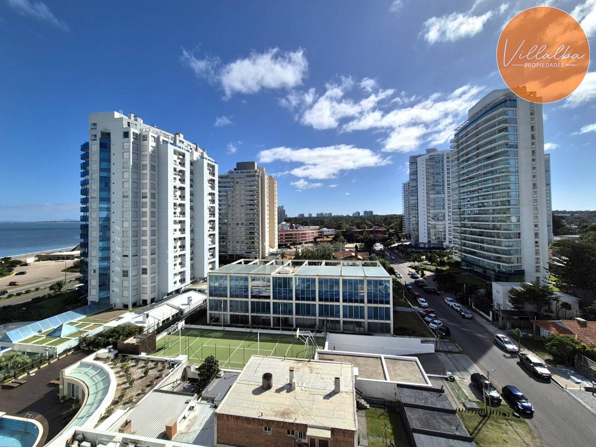 Apartamento ID.3555 - Apartamento a estrenar venta 1 dormitorio frente a metros del mar terraza garage Playa Mansa Punta del Este