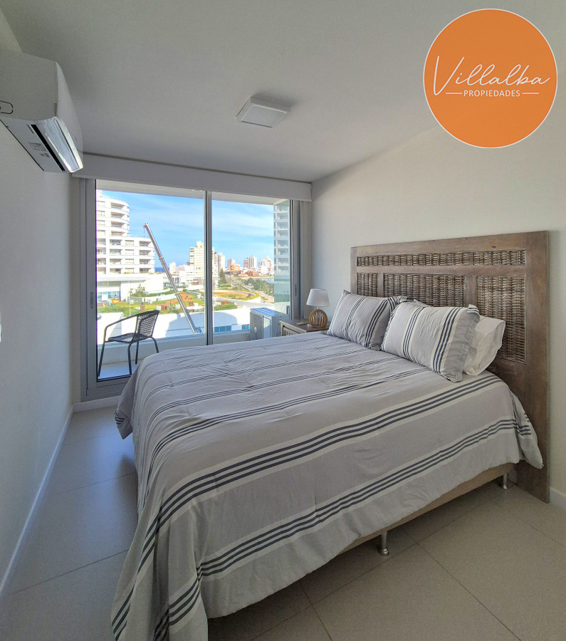 Apartamento ID.3553 - Apartamento moderno piso alto vista al mar Playa Mansa Punta del Este