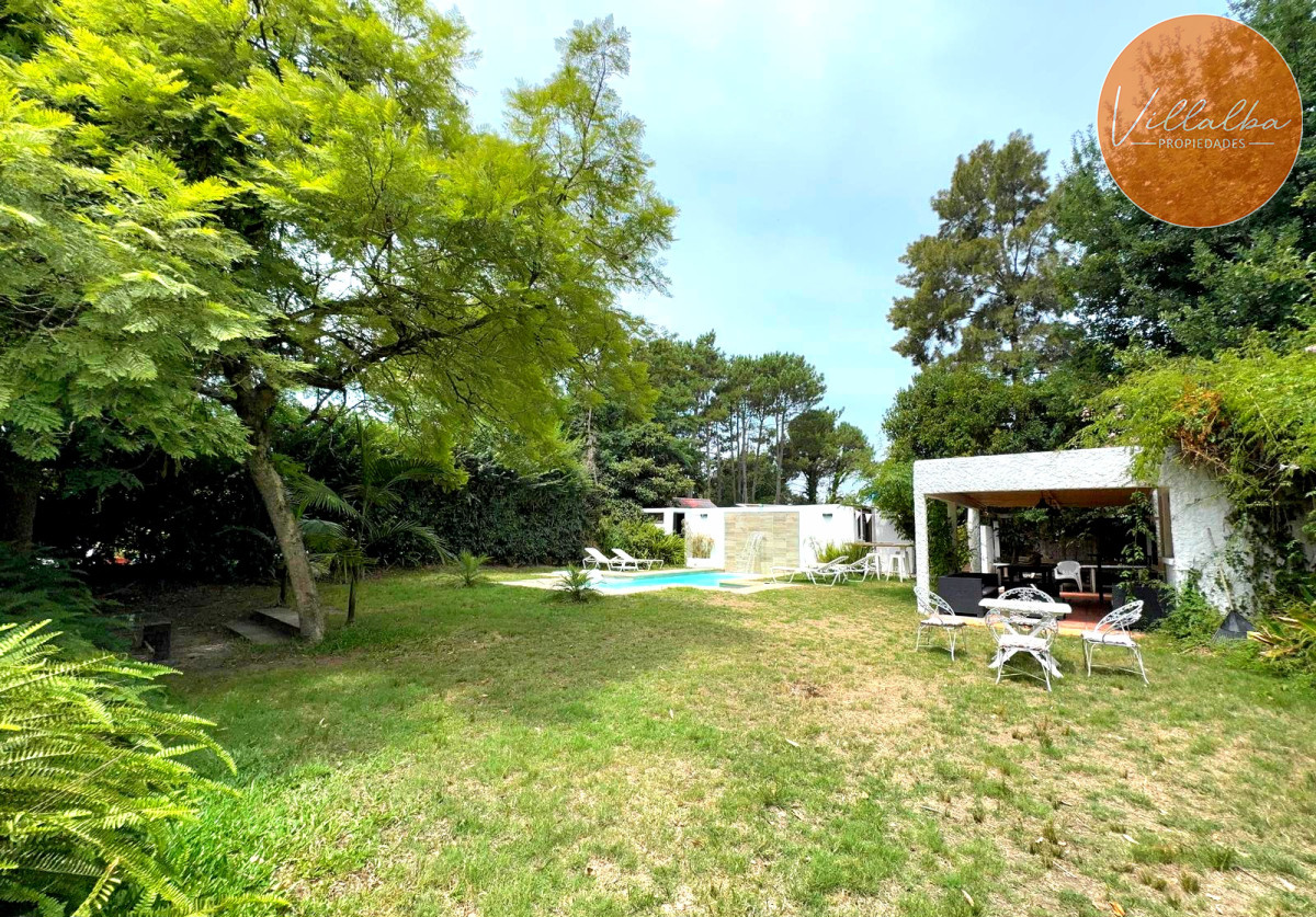 Apartamento ID.3460 - Casa 2 dormitorios + 2 dependencias completas en Pinares con piscina climatizada y barbacoa cercana al mar Punta del Este