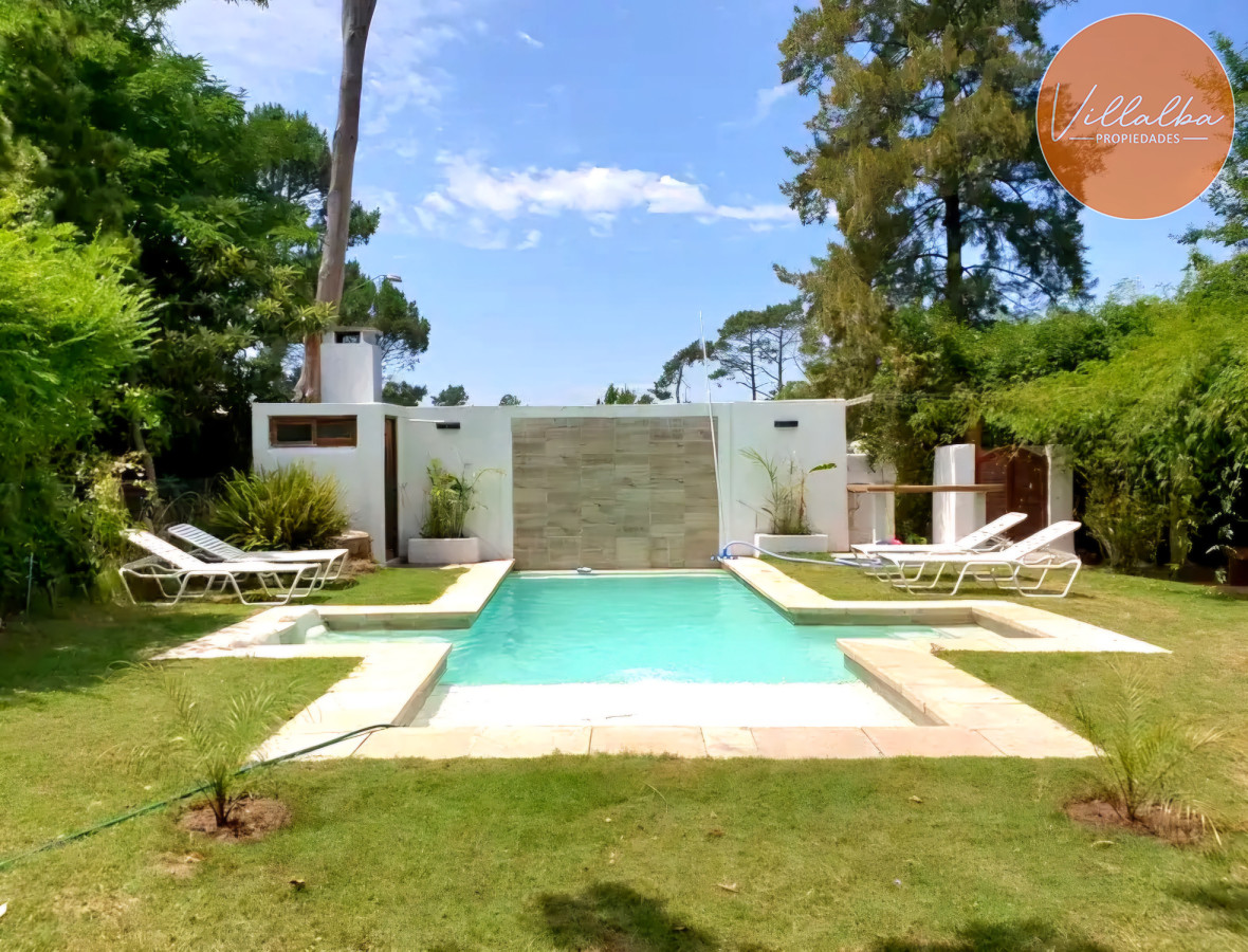 Apartamento ID.3460 - Casa 2 dormitorios + 2 dependencias completas en Pinares con piscina climatizada y barbacoa cercana al mar Punta del Este