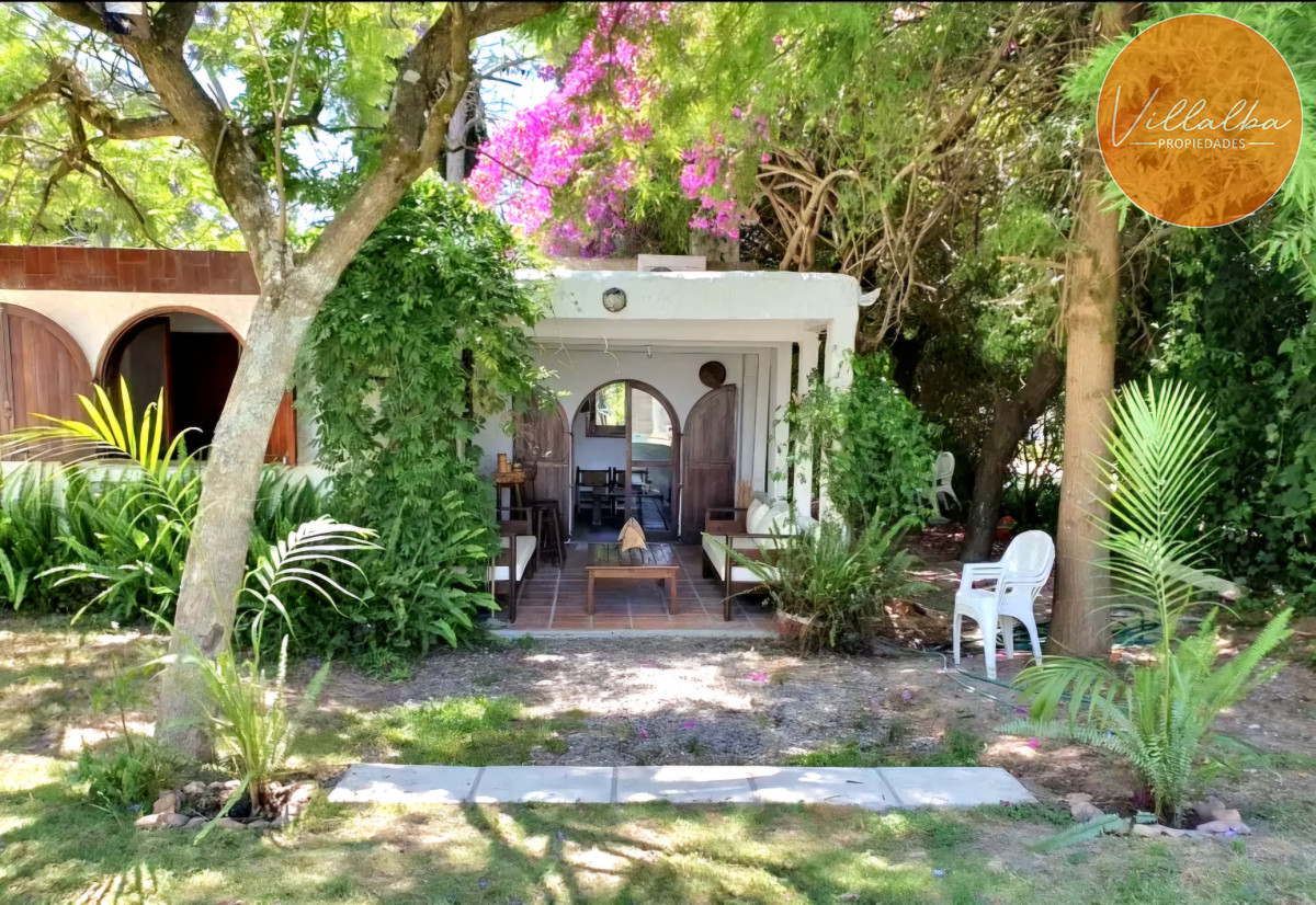 Apartamento ID.3460 - Casa 2 dormitorios + 2 dependencias completas en Pinares con piscina climatizada y barbacoa cercana al mar Punta del Este