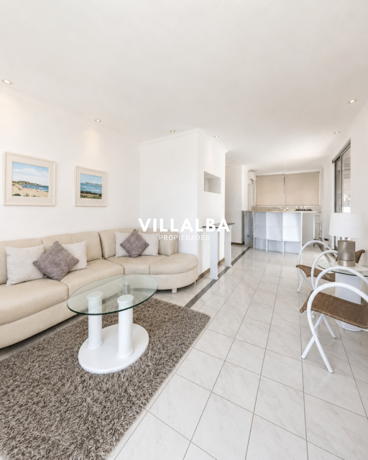 Apartamento ID.4760 - Apartamento de 2 Dormitorios terraza cochera Playa Mansa Punta del Este