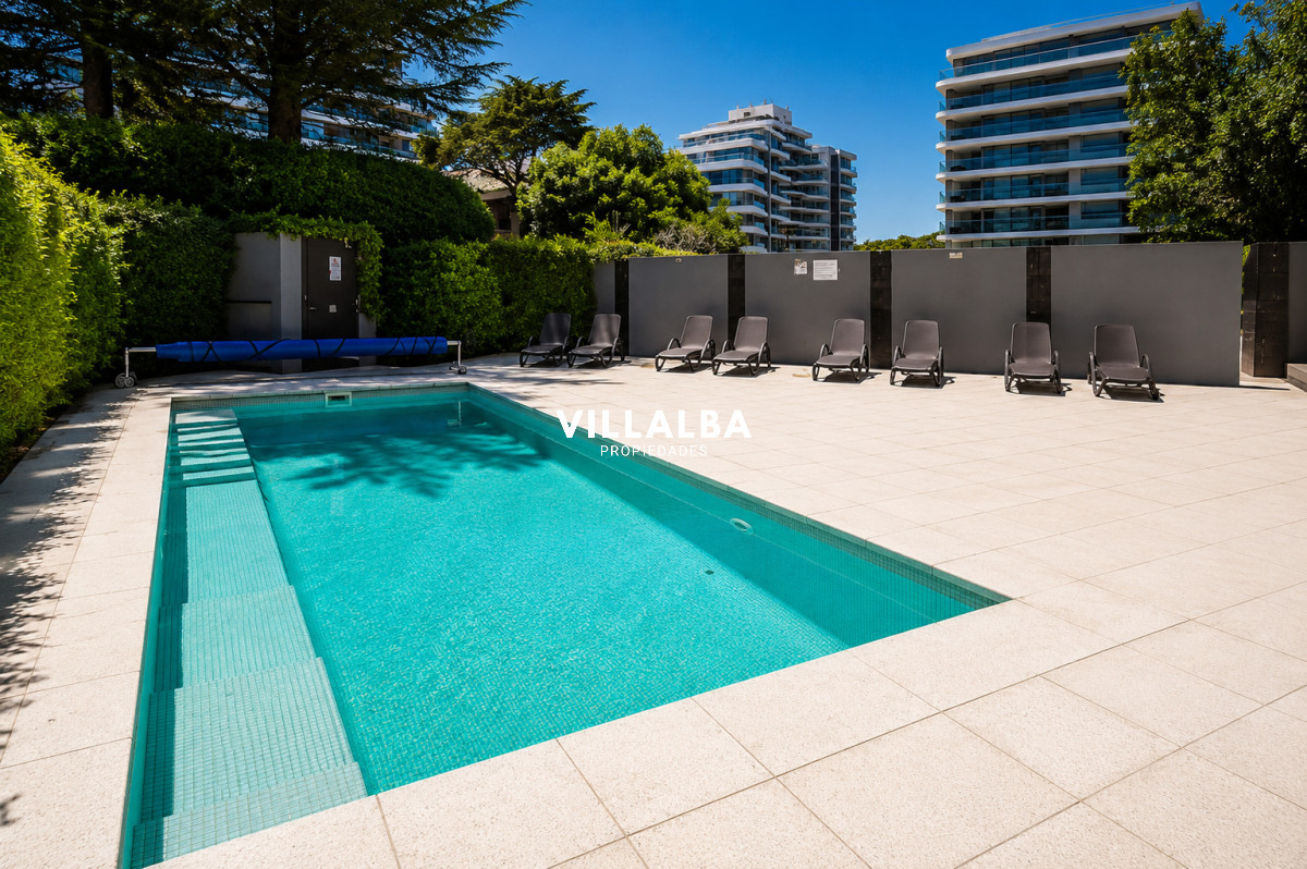 Apartamento ID.4507 - Apartamento de 1 Dormitorio con Terraza y Cochera en Torre Tamaro
