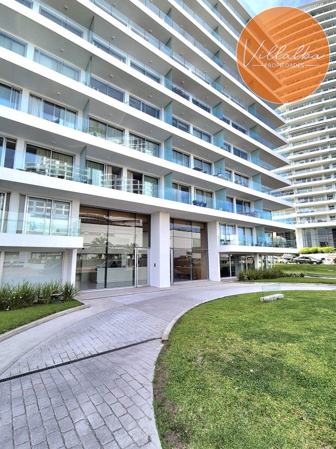 Apartamento ID.3553 - Apartamento moderno piso alto vista al mar Playa Mansa Punta del Este