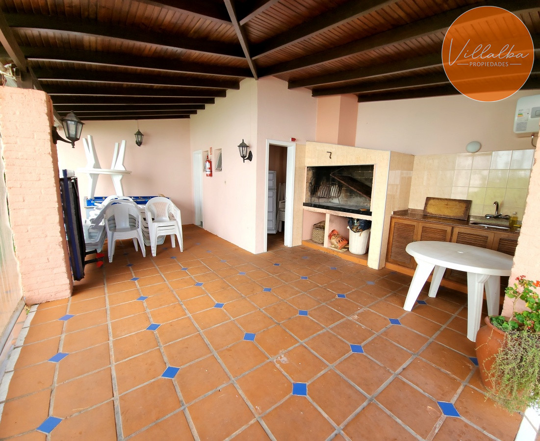 Apartamento ID.2539 - Apartamento 3 dormitorios y 2 baños en Playa Mansa, Punta del Este