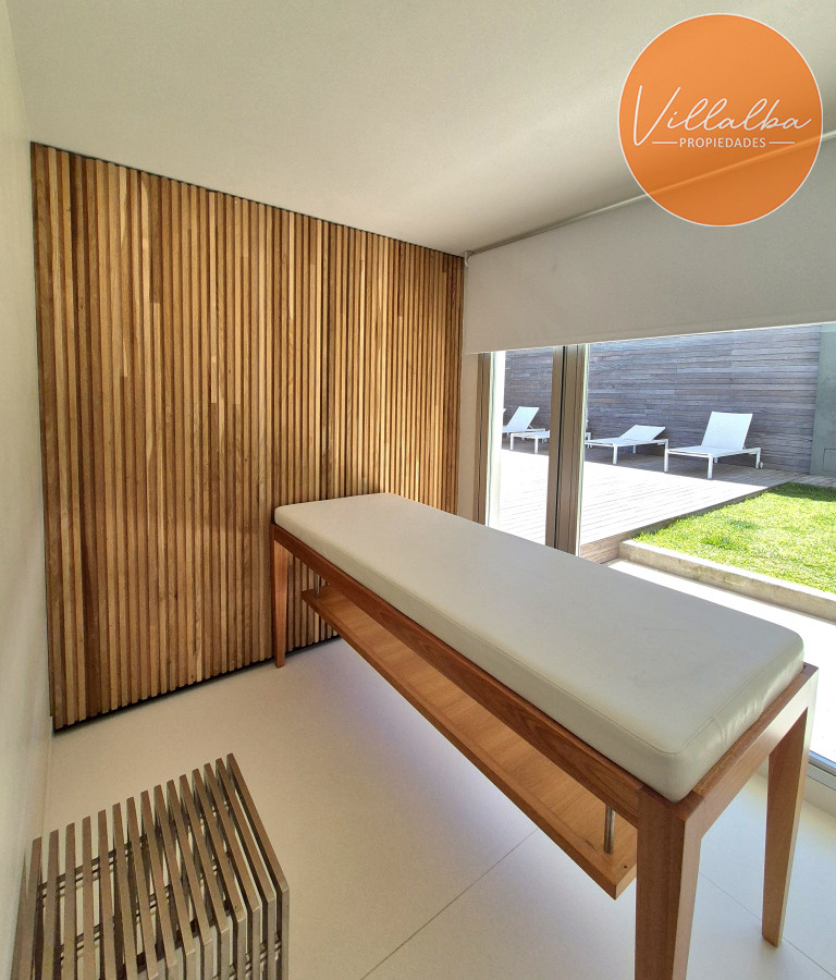 Apartamento ID.3553 - Apartamento moderno piso alto vista al mar Playa Mansa Punta del Este