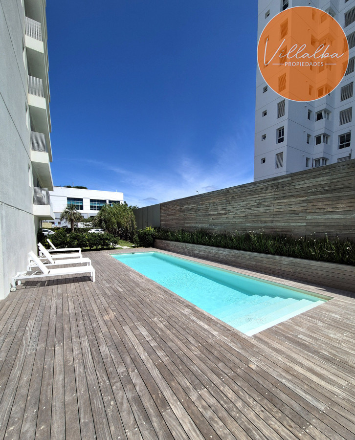 Apartamento ID.3553 - Apartamento moderno piso alto vista al mar Playa Mansa Punta del Este