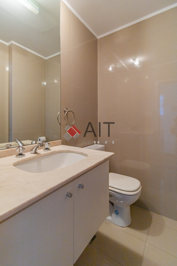 Apartamento ID.17318 - Espectacular vista franca al mar con parrillero y estufa a leña Playa Mansa Punta del Este