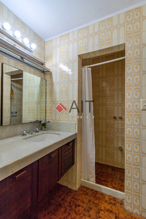 Apartamento ID.17318 - Espectacular vista franca al mar con parrillero y estufa a leña Playa Mansa Punta del Este