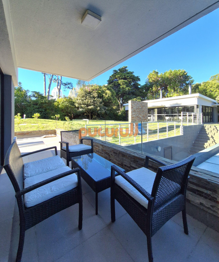 Apartamento ID.2763 - Oportunidad Planta moderna de categroría en excelente ubicación Playa Mansa