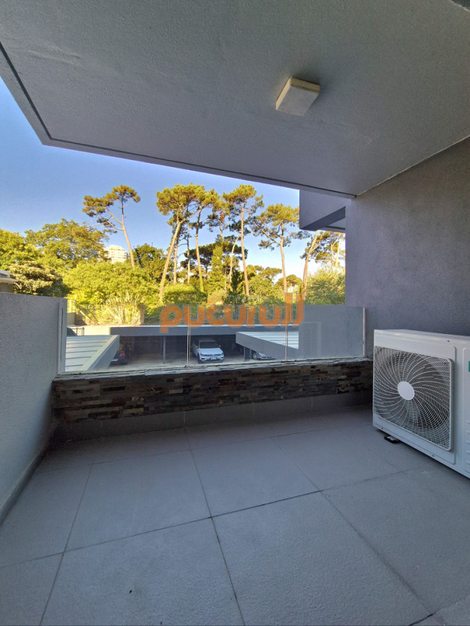 Apartamento ID.2763 - Oportunidad Planta moderna de categroría en excelente ubicación Playa Mansa