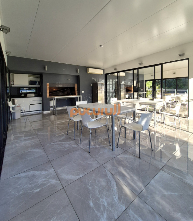 Apartamento ID.2763 - Oportunidad Planta moderna de categroría en excelente ubicación Playa Mansa