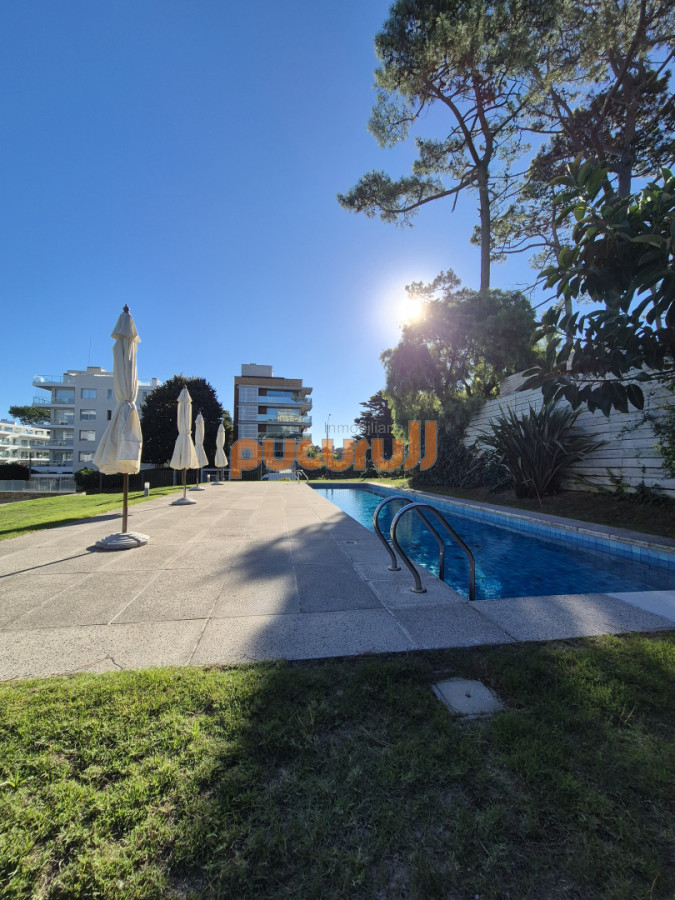 Apartamento ID.2763 - Oportunidad Planta moderna de categroría en excelente ubicación Playa Mansa