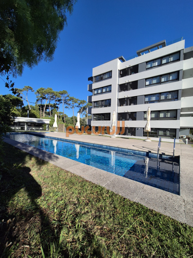 Apartamento ID.2763 - Oportunidad Planta moderna de categroría en excelente ubicación Playa Mansa