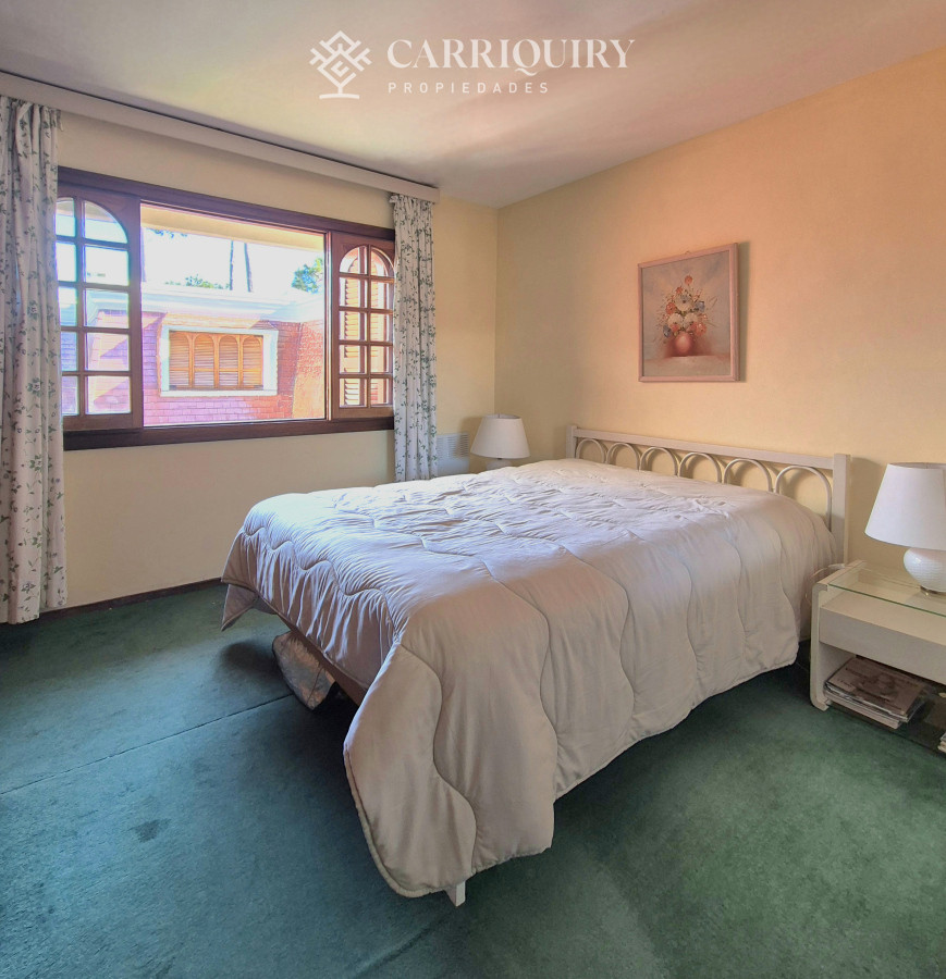 Apartamento ID.7728 - Oportunidad venta casa 2 dormitorios Playa Mansa cochera y parrillero