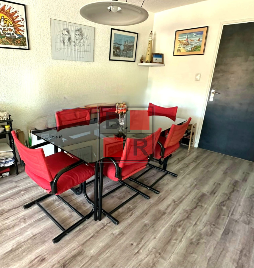 Apartamento ID.908 - Apartamento 2 dormitorios Playa Mansa con parrillero, estufa y garage